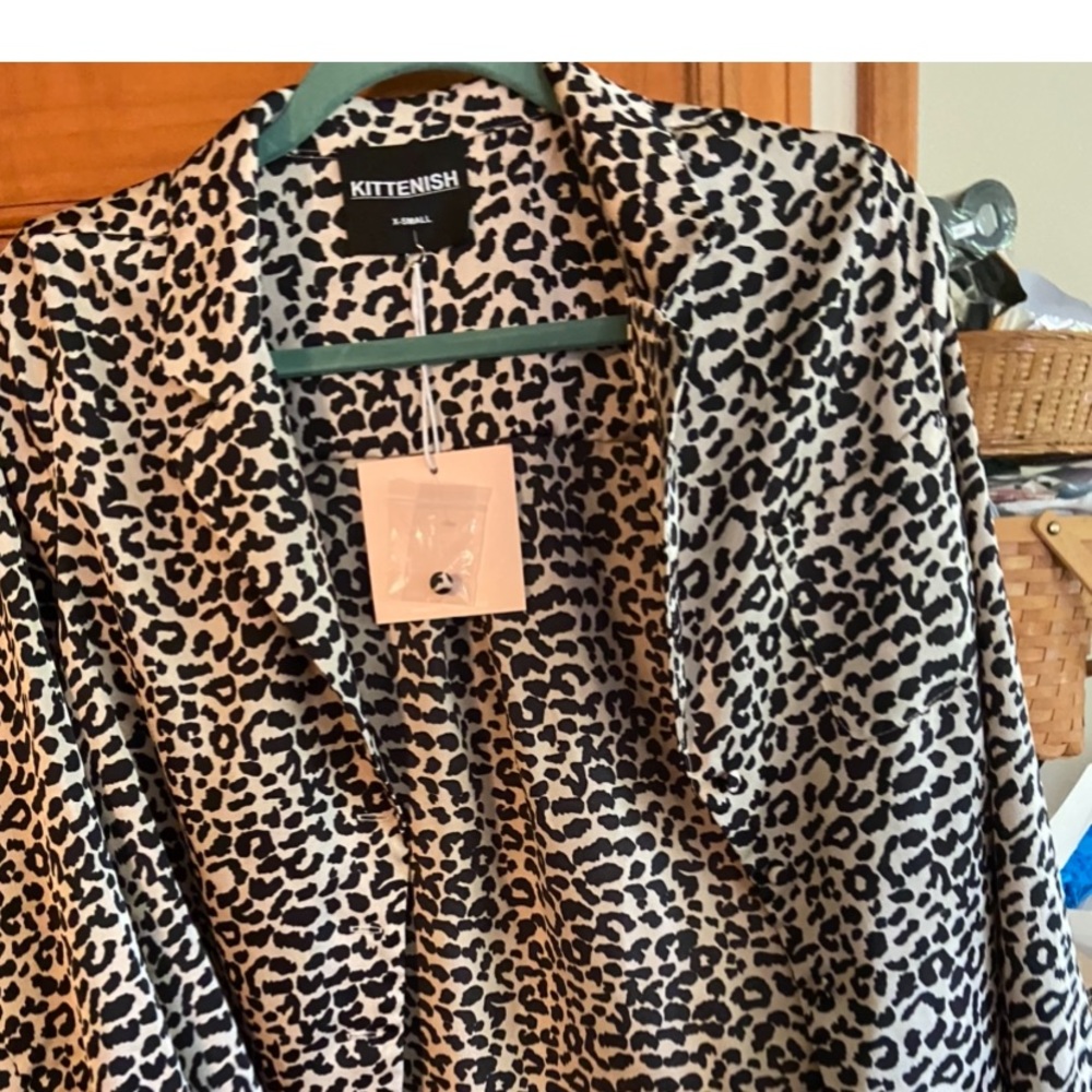 Kittenish x small top